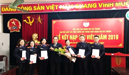 Lễ kết nạp hội viên Chi hội Luật gia Viện KSND quận Hai Bà Trưng
